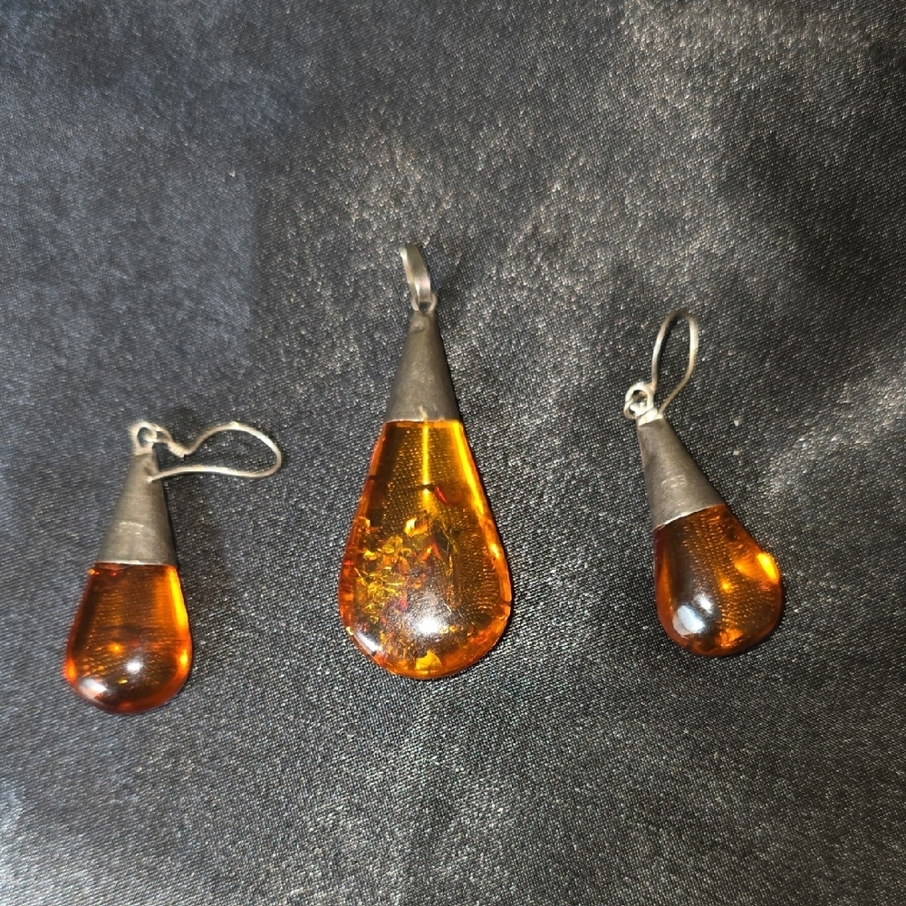 Elegant Amber 1960s Jewelry Set with Silver Accents (925) - Picture 4 of 4